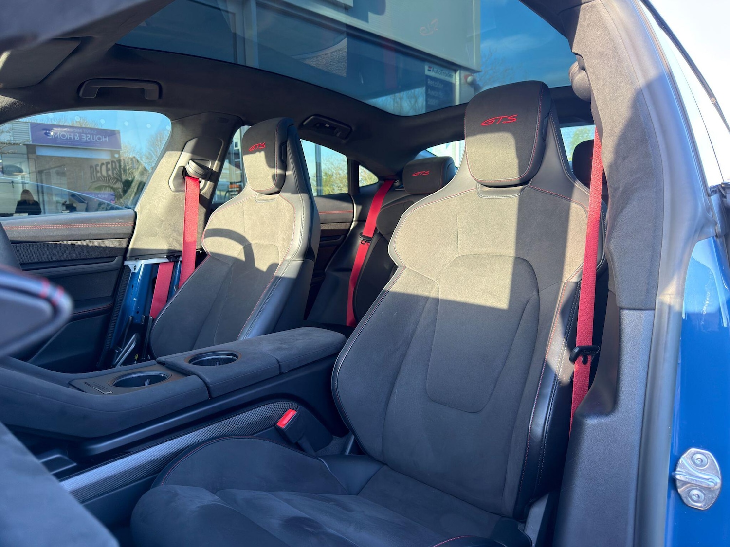 Used Porsche Taycan 2022 for sale - 77203940: Photo 19