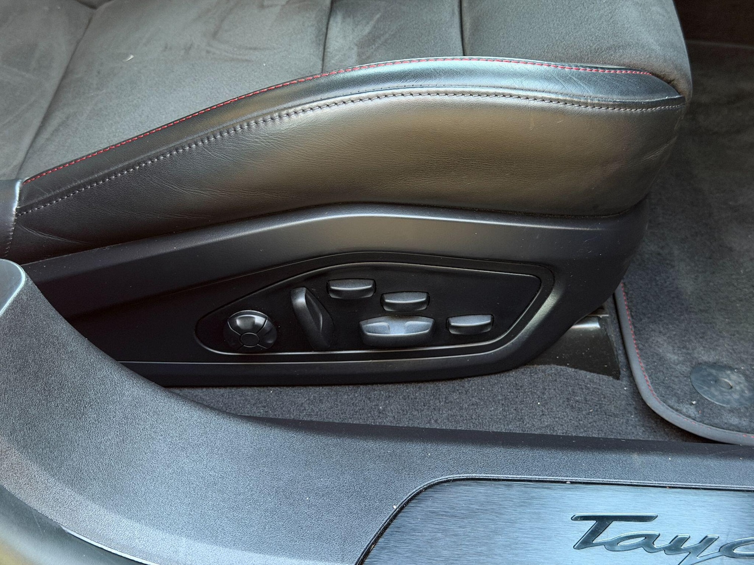 Used Porsche Taycan 2022 for sale - 77203940: Photo 37