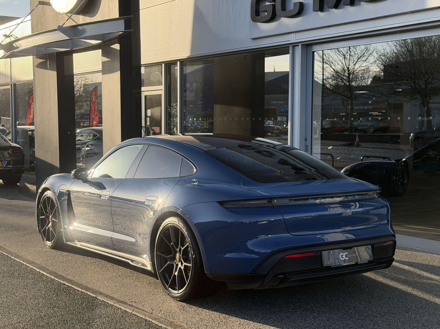 Used Porsche Taycan 2022 for sale - 77203940: Photo 7