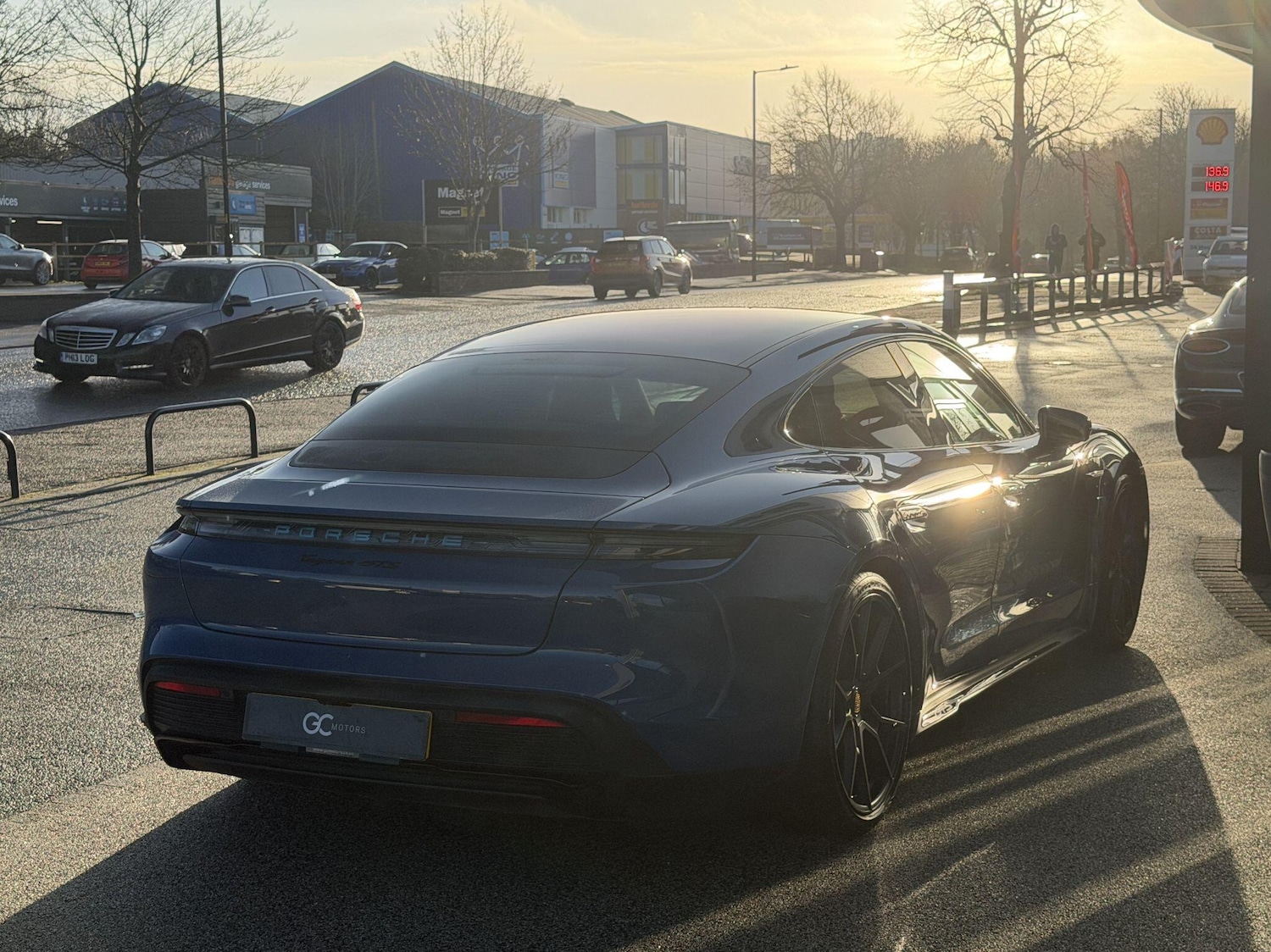 Used Porsche Taycan 2022 for sale - 77203940: Photo 9