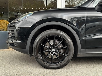 Used Porsche Cayenne 2022 for sale - 75904454: Photo