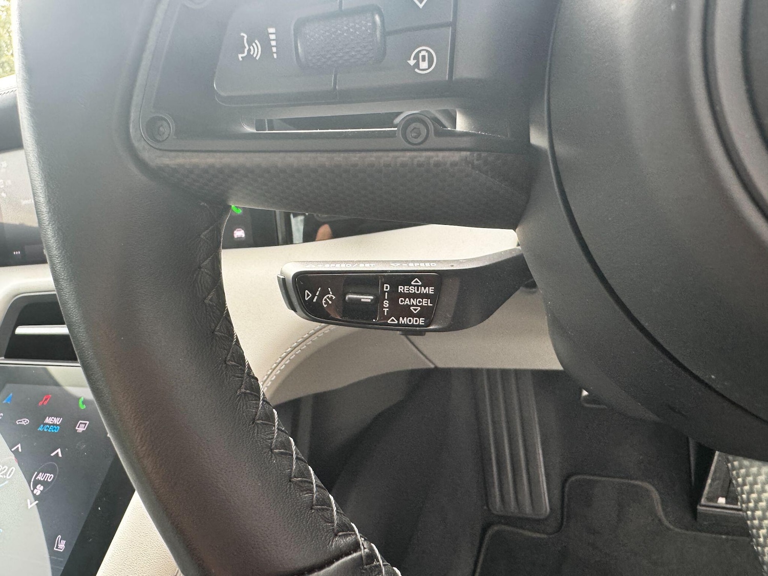 Used Porsche Taycan 2023 for sale - 76457511: Photo 34