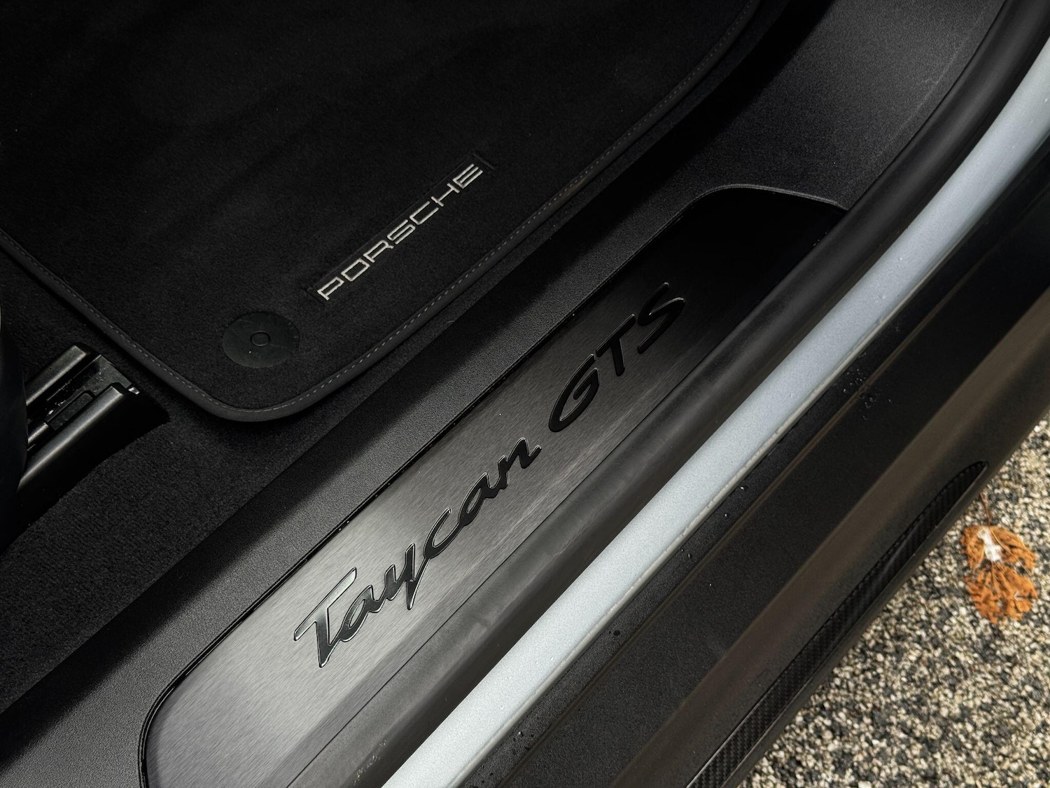 Used Porsche Taycan 2023 for sale - 76457511: Photo 36