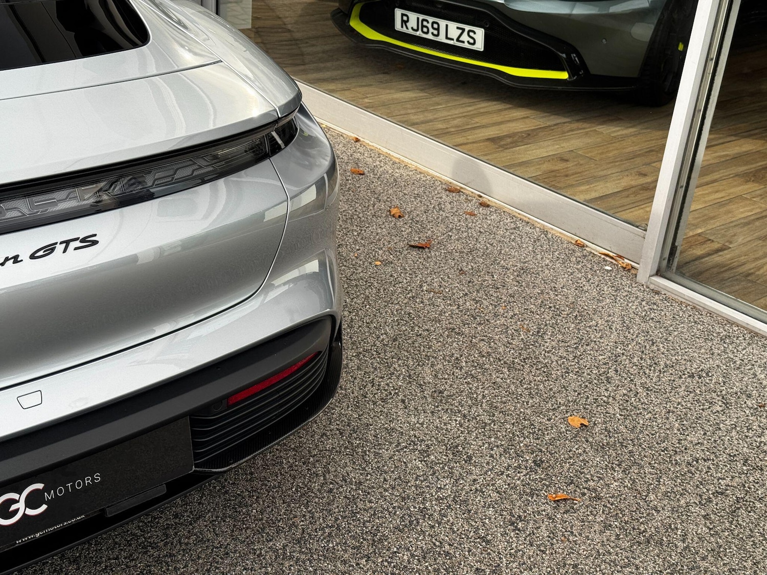 Used Porsche Taycan 2023 for sale - 76457511: Photo 68