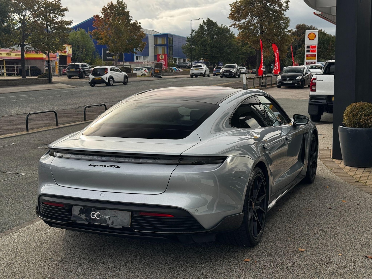 Used Porsche Taycan 2023 for sale - 76457511: Photo 8