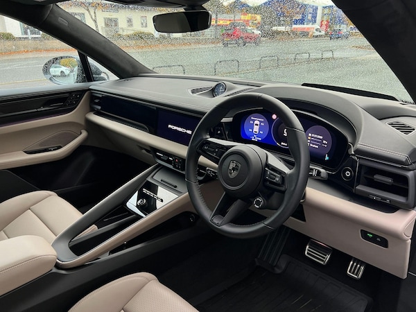 Used Porsche Macan 2024 for sale - 76326669: Photo 11