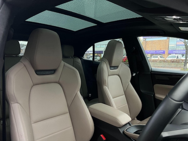 Used Porsche Macan 2024 for sale - 76326669: Photo 15