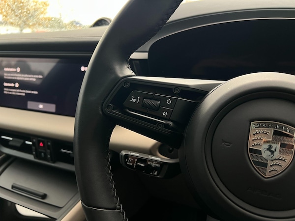 Used Porsche Macan 2024 for sale - 76326669: Photo 24