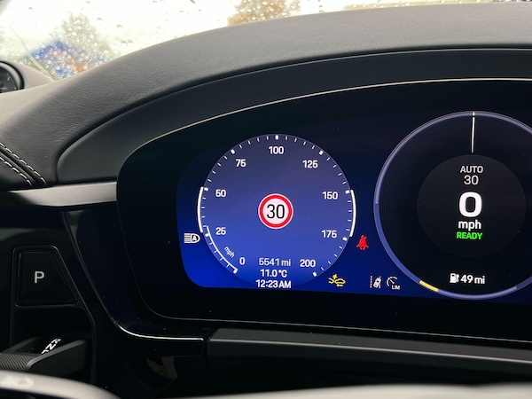Used Porsche Macan 2024 for sale - 76326669: Photo 30