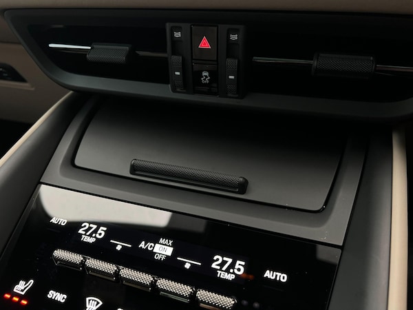 Used Porsche Macan 2024 for sale - 76326669: Photo 48