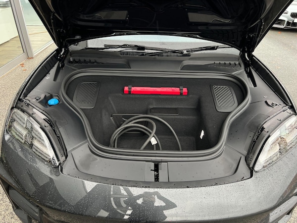 Used Porsche Macan 2024 for sale - 76326669: Photo 56