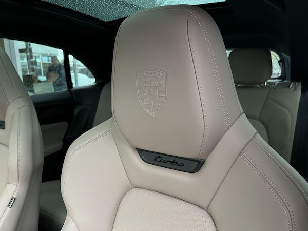 Used Porsche Macan 2024 for sale - 76326669: Photo 61