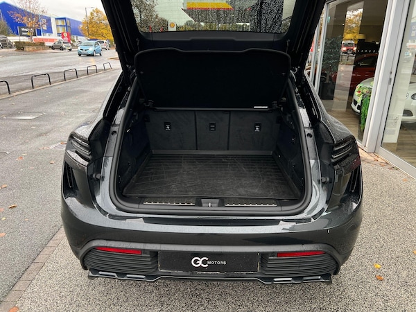 Used Porsche Macan 2024 for sale - 76326669: Photo 68