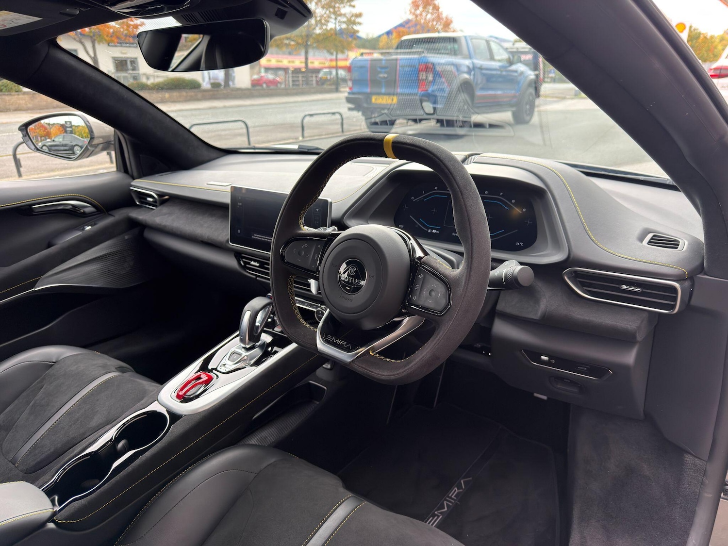 Used Lotus Emira 2024 for sale - 76801689: Photo 11