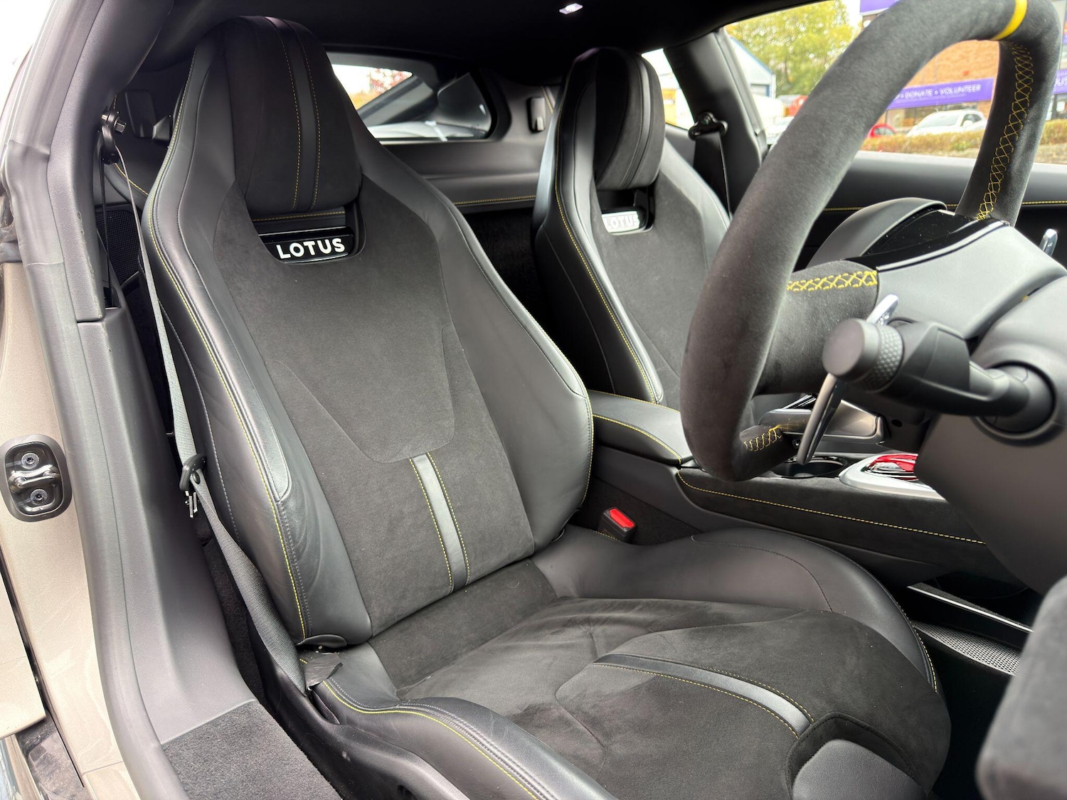 Used Lotus Emira 2024 for sale - 76801689: Photo 12