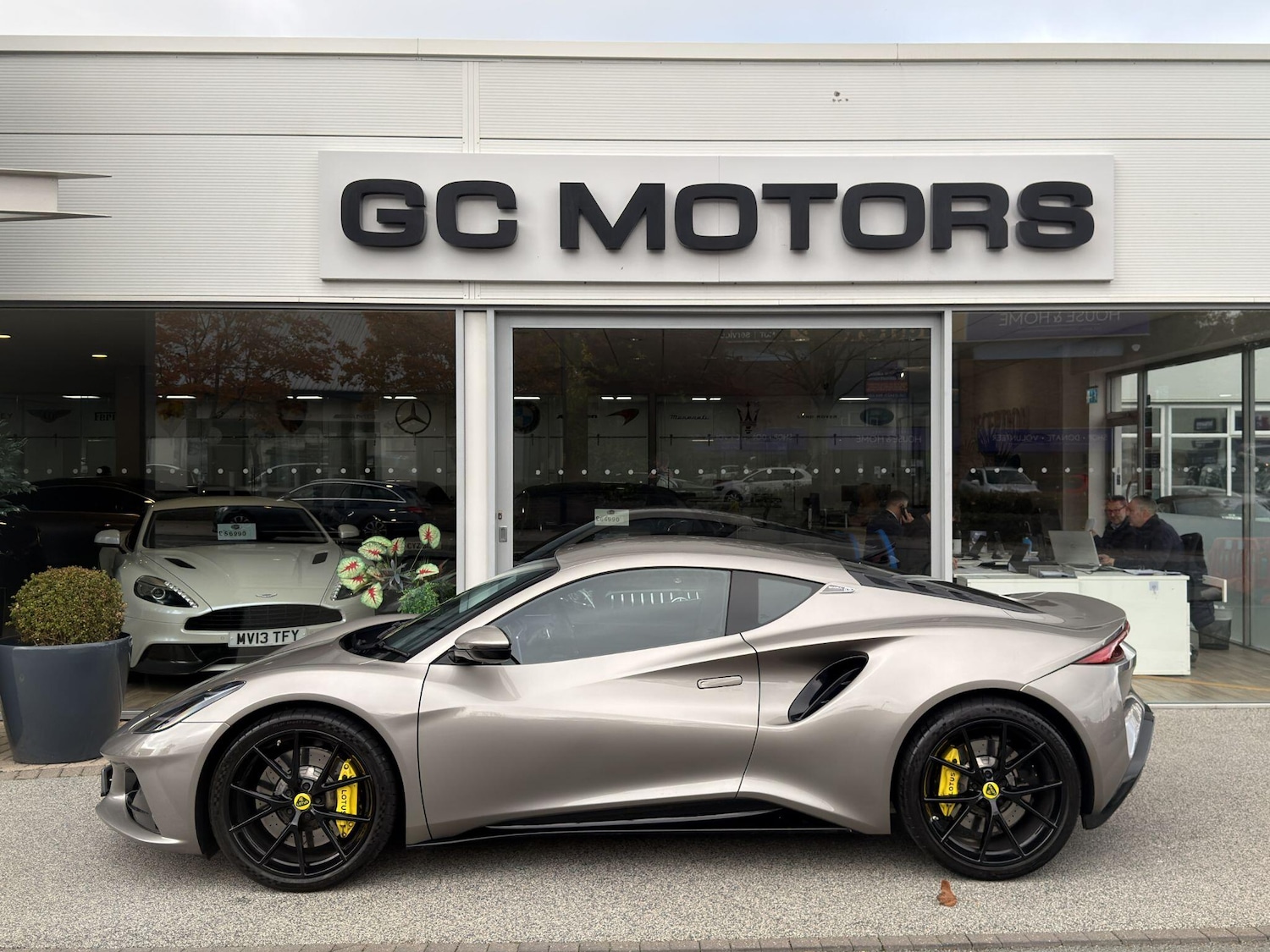 Used Lotus Emira 2024 for sale - 76801689: Photo 5