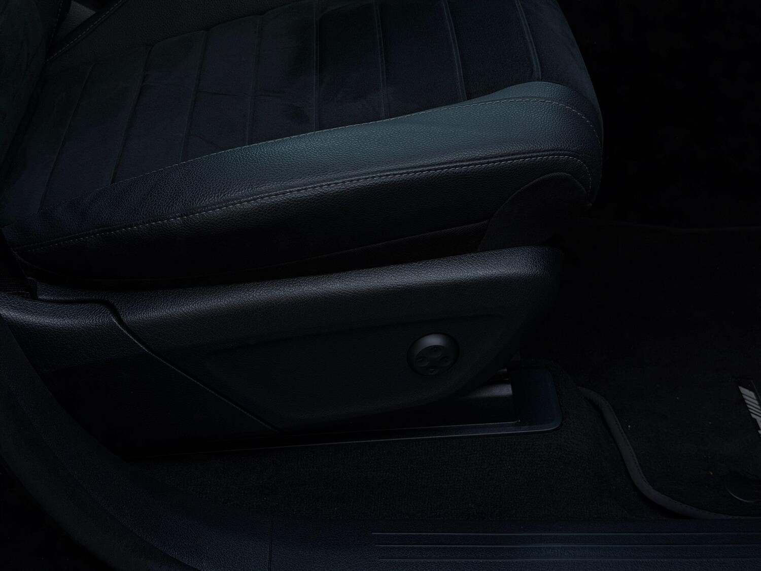 Used Mercedes-Benz GLE 2025 for sale - 78170150: Photo 48