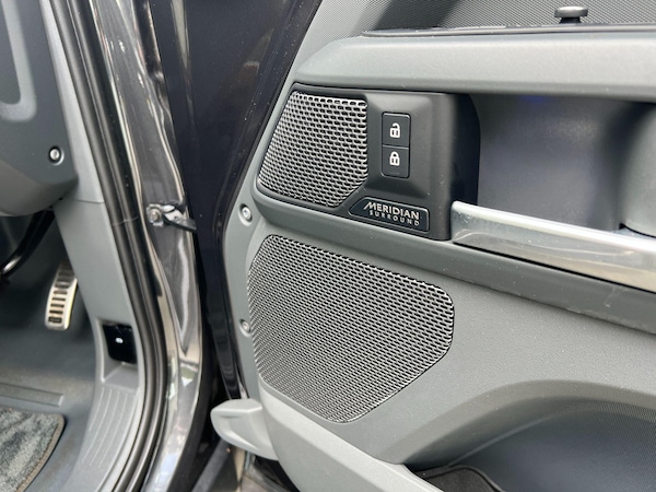 Used Land Rover Defender 90 2022 for sale - 75140195: Photo 25