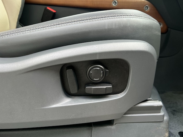 Used Land Rover Defender 90 2022 for sale - 75140195: Photo 27