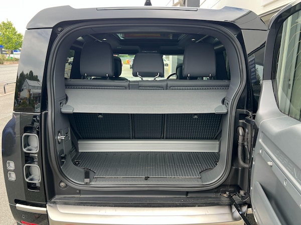 Used Land Rover Defender 90 2022 for sale - 75140195: Photo 56