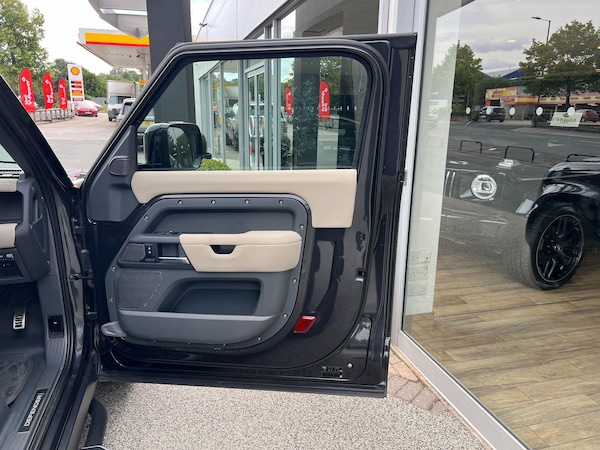 Used Land Rover Defender 90 2022 for sale - 75140195: Photo 59