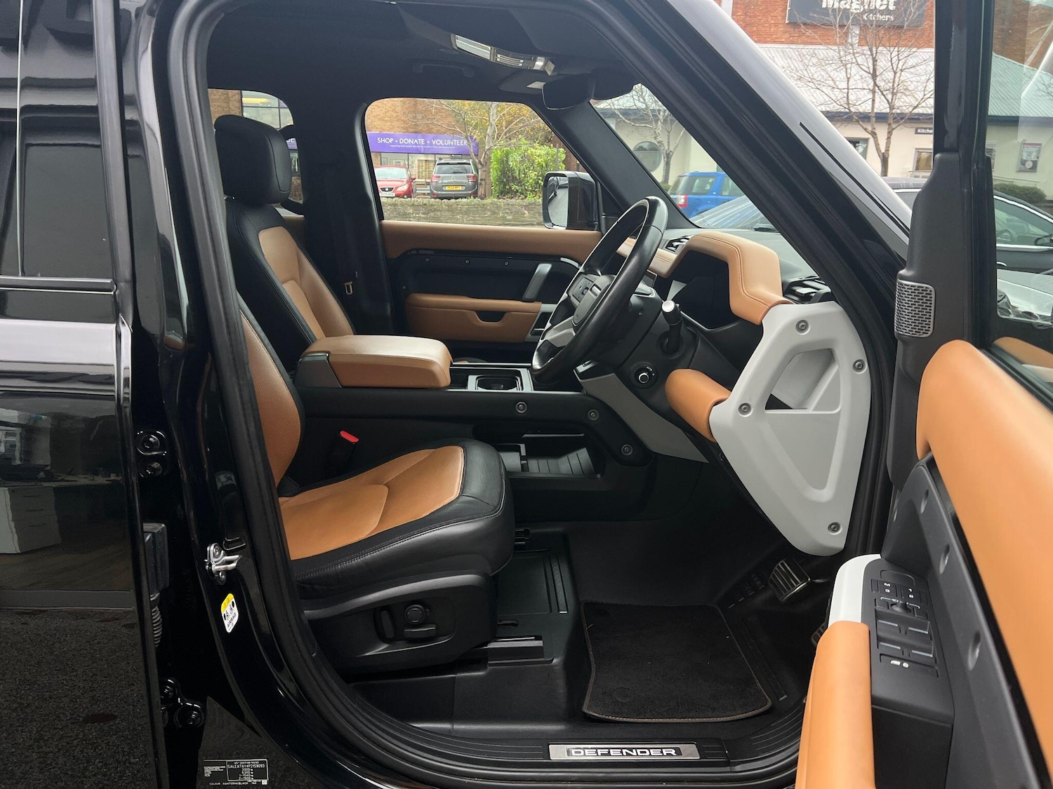 Used Land Rover Defender 2022 for sale - 76549604: Photo 24