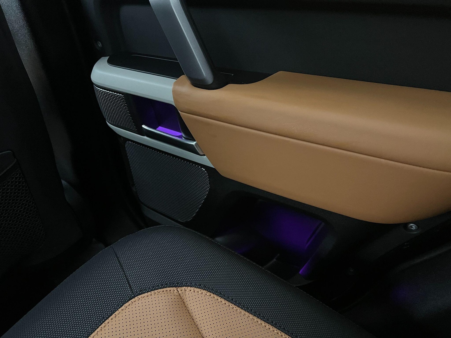 Used Land Rover Defender 2022 for sale - 76549604: Photo 65