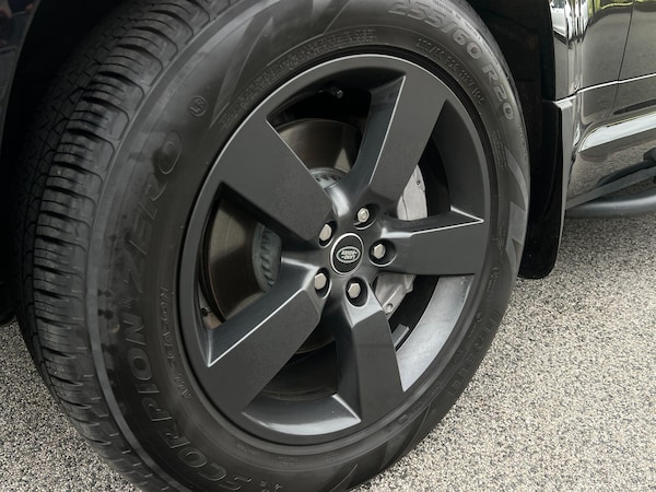 Used Land Rover Defender 130 2025 for sale - 76270874: Photo 67