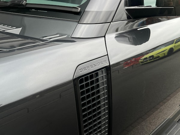 Used Land Rover Defender 130 2025 for sale - 76270874: Photo 68