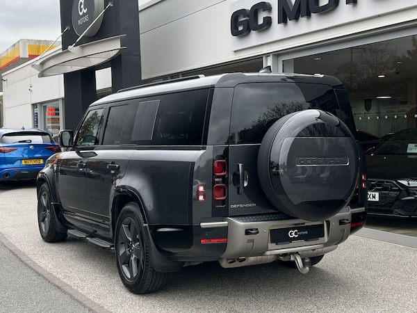 Used Land Rover Defender 130 2025 for sale - 76270874: Photo 6