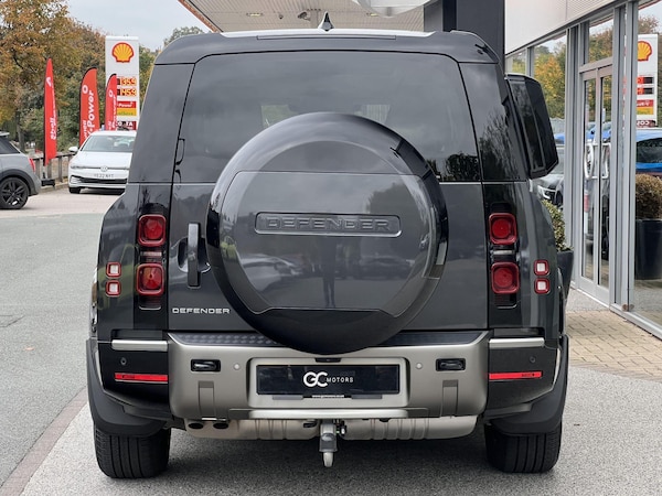 Used Land Rover Defender 130 2025 for sale - 76270874: Photo 7