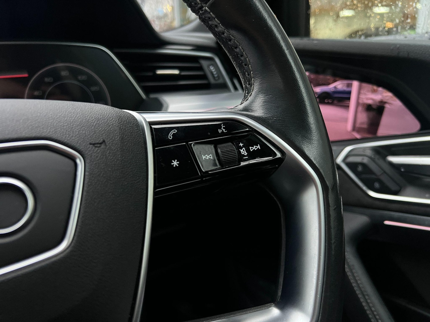 Used Audi e-tron 2021 for sale - 76572875: Photo 18