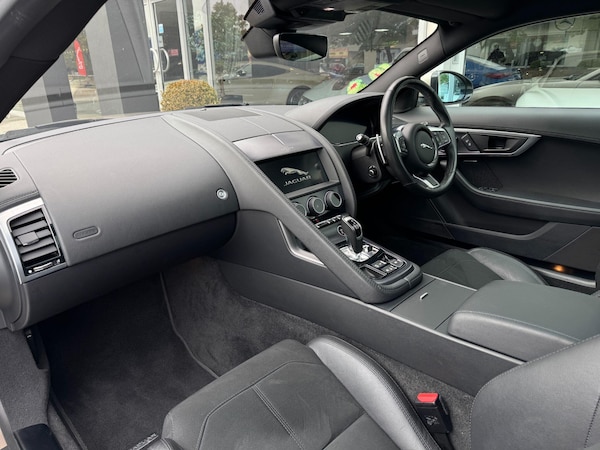 Used Jaguar F-Type 2019 for sale - 75634422: Photo 11