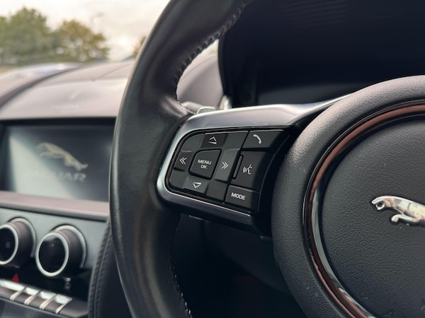 Used Jaguar F-Type 2019 for sale - 75634422: Photo 15