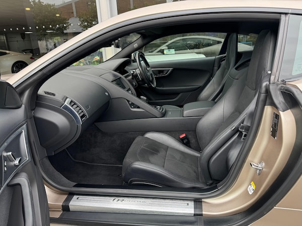 Used Jaguar F-Type 2019 for sale - 75634422: Photo 21