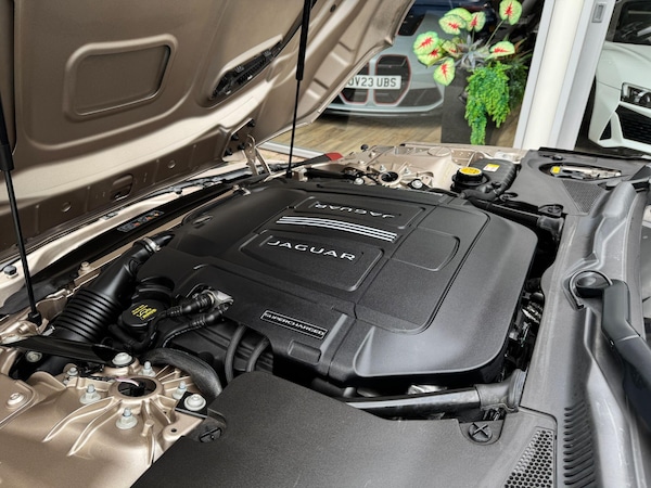Used Jaguar F-Type 2019 for sale - 75634422: Photo 52