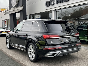 Used Audi Q7 2024 for sale - 76423780: Photo