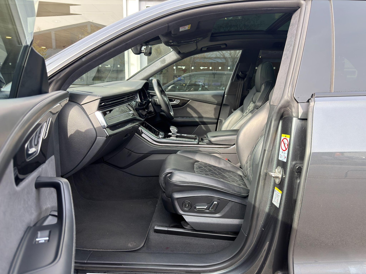 Used Audi Q8 2023 for sale - 78184783: Photo 15