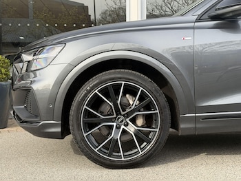 Used Audi Q8 2023 for sale - 78184783: Photo