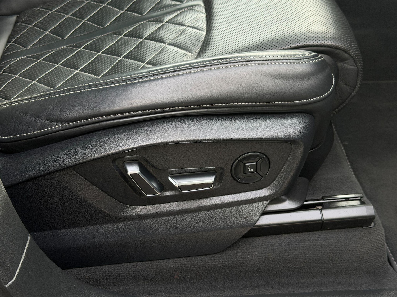 Used Audi Q8 2023 for sale - 78184783: Photo 59