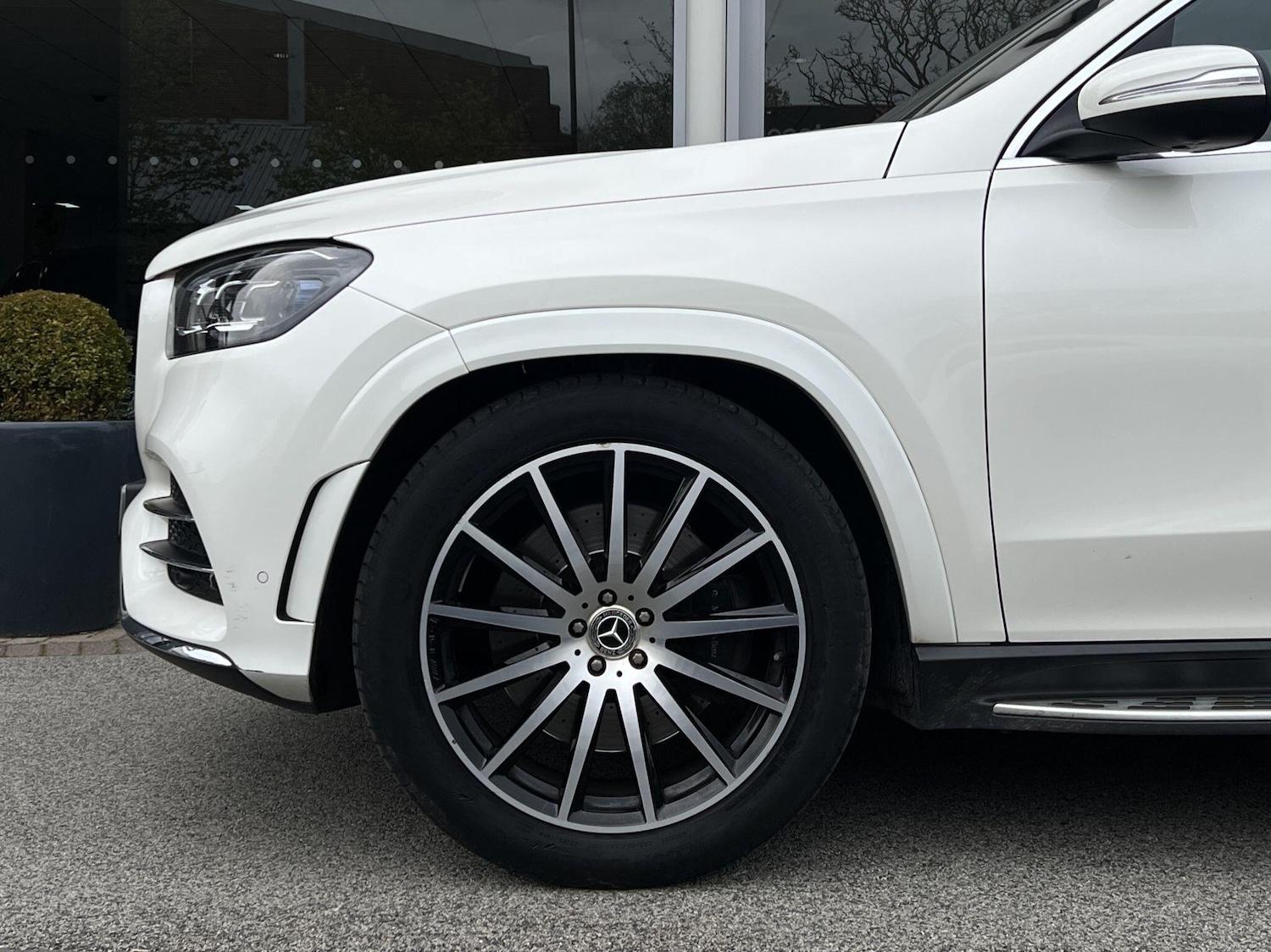 Used Mercedes-Benz GLS for sale - 77646211: Photo 3