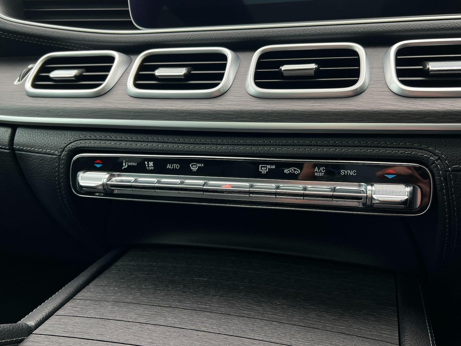 Used Mercedes-Benz GLS for sale - 77646211: Photo 35