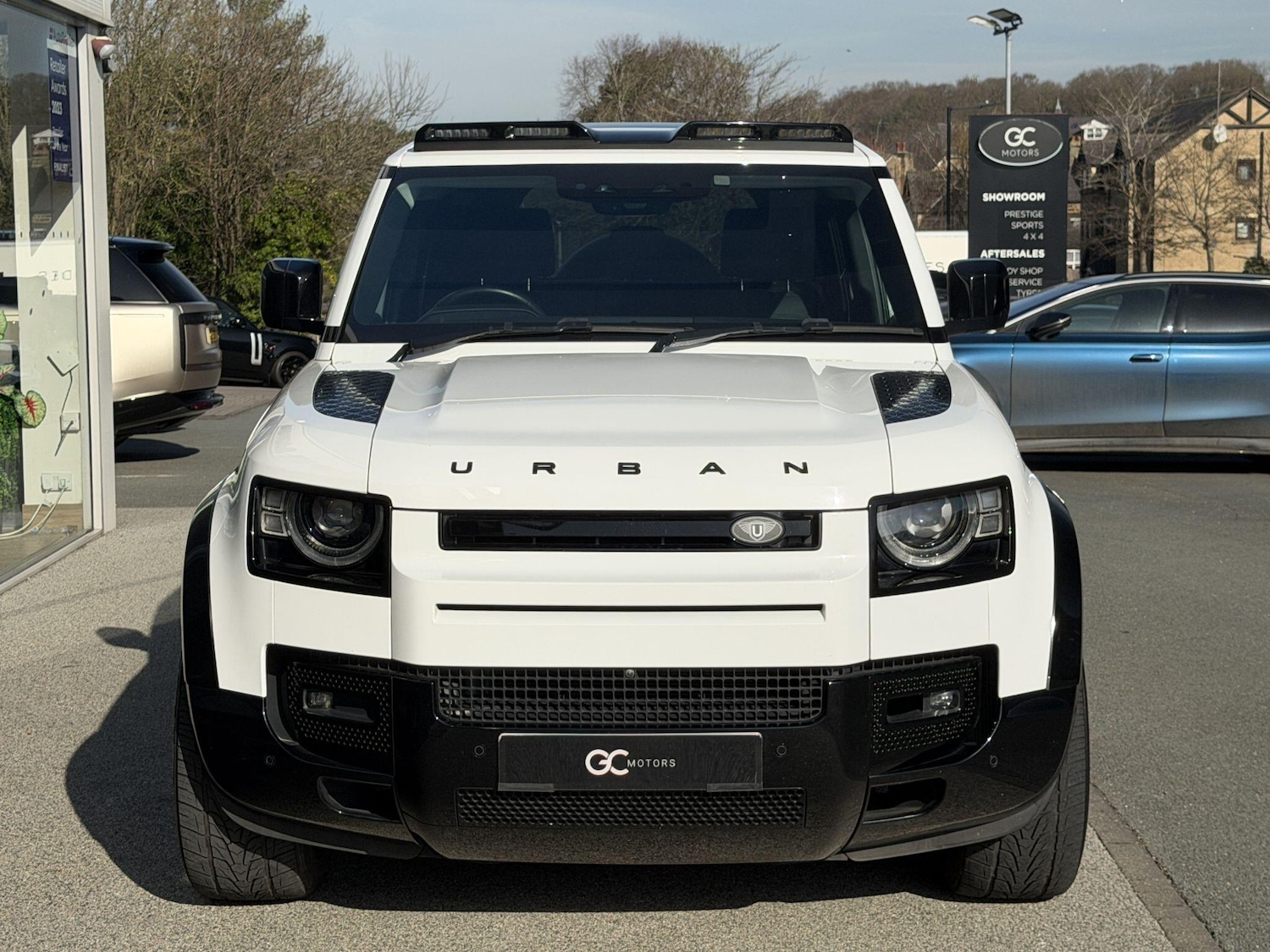 Used Land Rover Defender 110 2021 for sale - 77926275: Photo 2