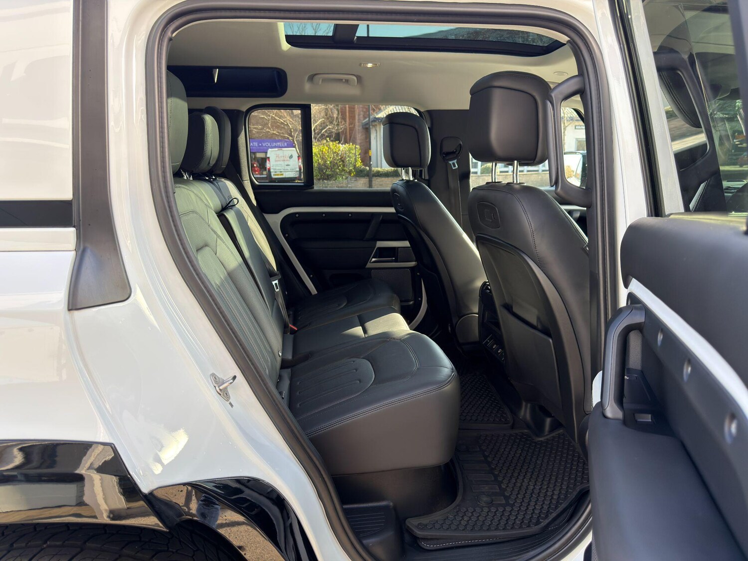 Used Land Rover Defender 110 2021 for sale - 77926275: Photo 26