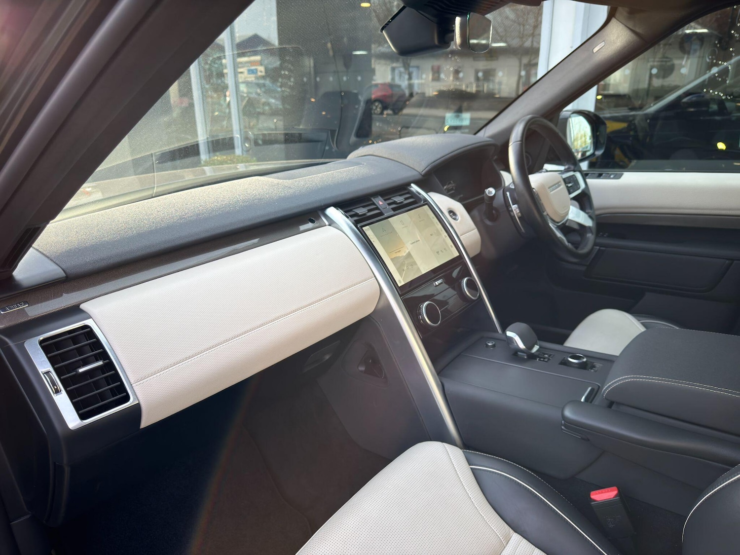 Used Land Rover Discovery 2023 for sale - 76899416: Photo 12