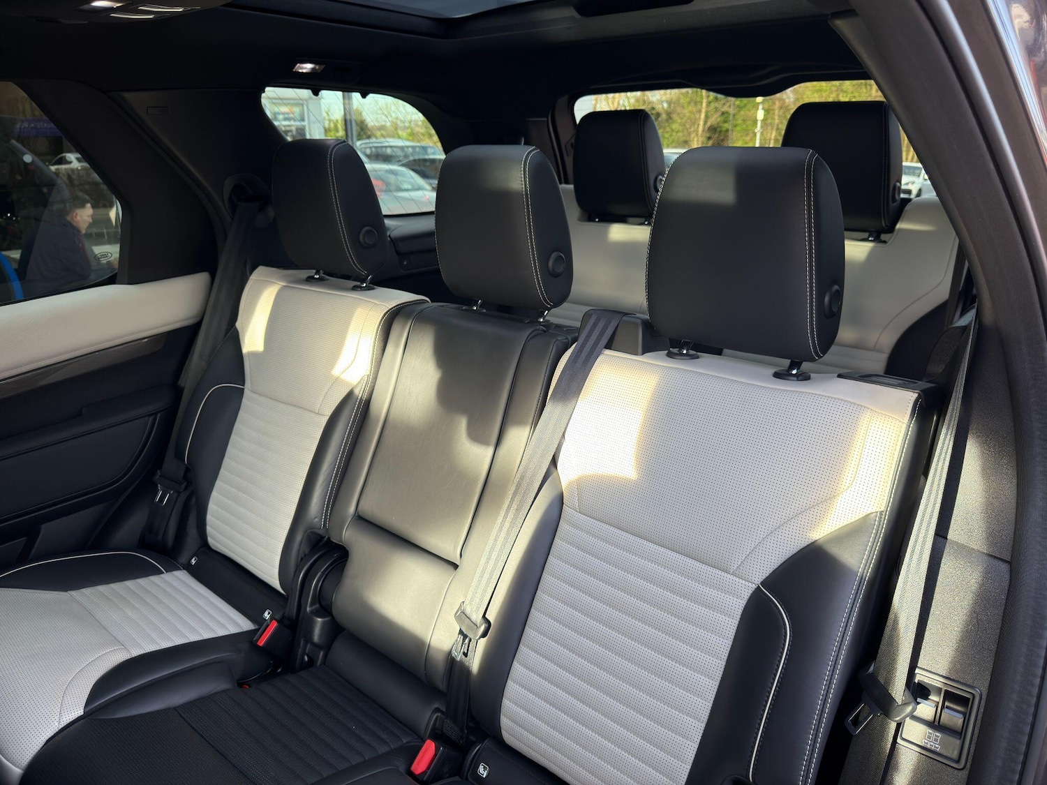 Used Land Rover Discovery 2023 for sale - 76899416: Photo 21