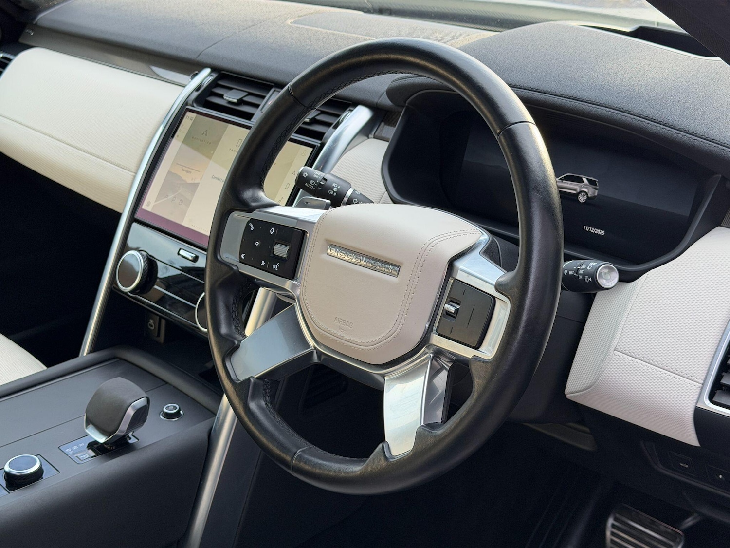 Used Land Rover Discovery 2023 for sale - 76899416: Photo 27