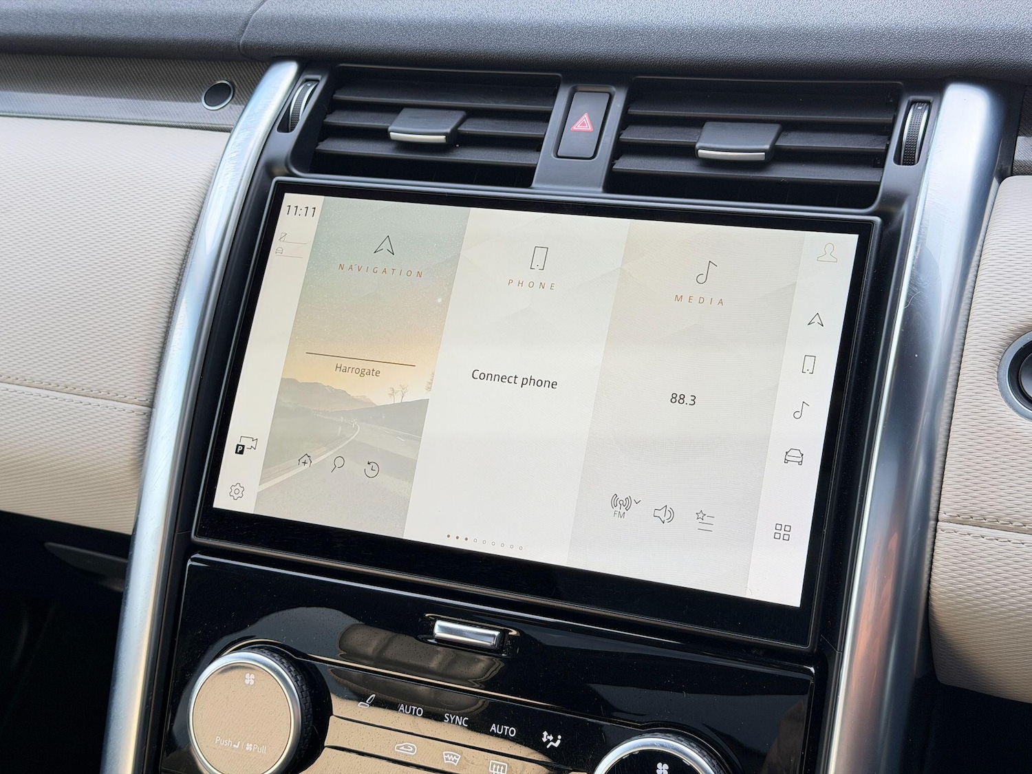 Used Land Rover Discovery 2023 for sale - 76899416: Photo 40