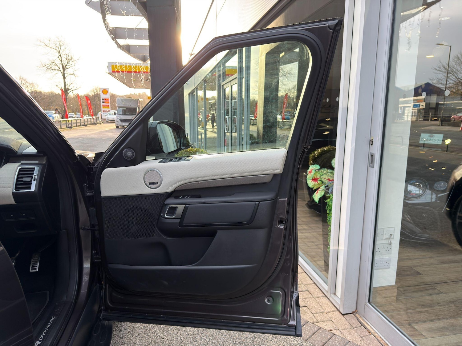 Used Land Rover Discovery 2023 for sale - 76899416: Photo 49