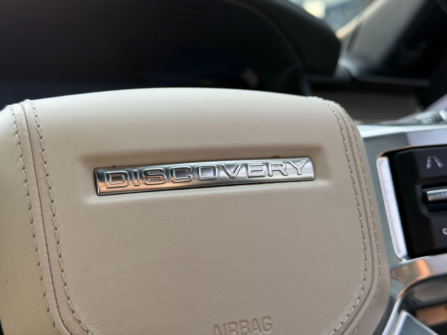 Used Land Rover Discovery 2023 for sale - 76899416: Photo 55